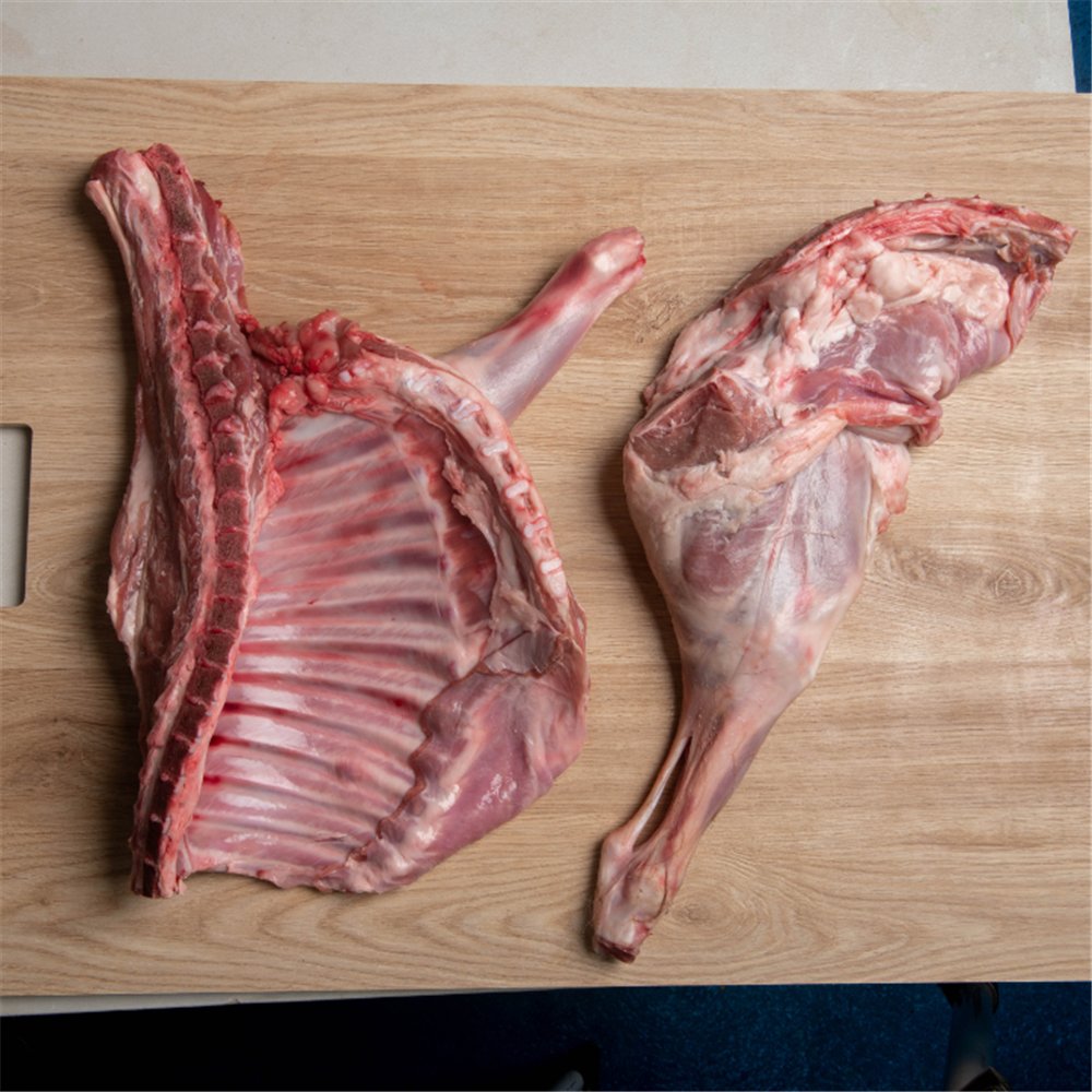 Medio cabrito ecológico